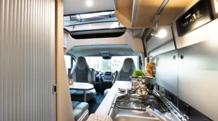 DRIVE540_interior_cocina