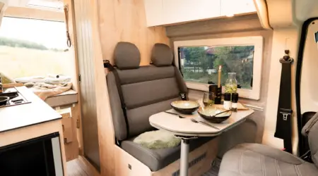 clever Vans Tour 540 (4)